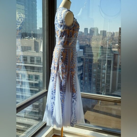 🆕 BRONX & BANCO 🧿 NWOT Violet Flared Embroidered Mesh Midi Dress, Sz M US 6 - Picture 9 of 16